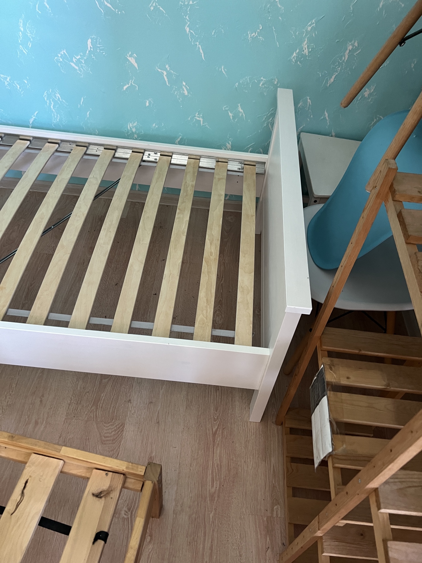 HEMNES ХНМНЭС  КЫМÖР кровать ВИТРИННЫЙ ОБРАЗЕЦ распродажа